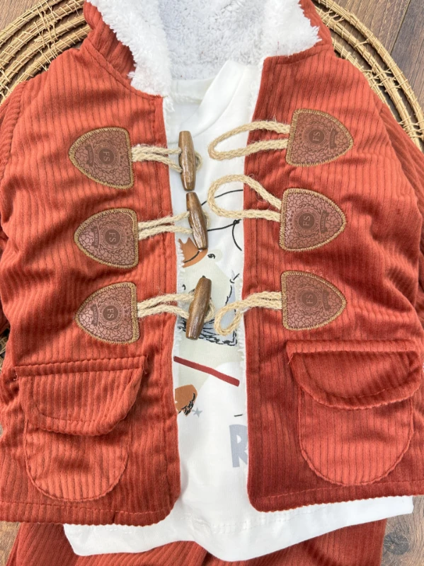 Kadife Düğme Detaylı İçi Kürklü Badili 3lü Kışlık Erkek Bebek Takım - KAHVE