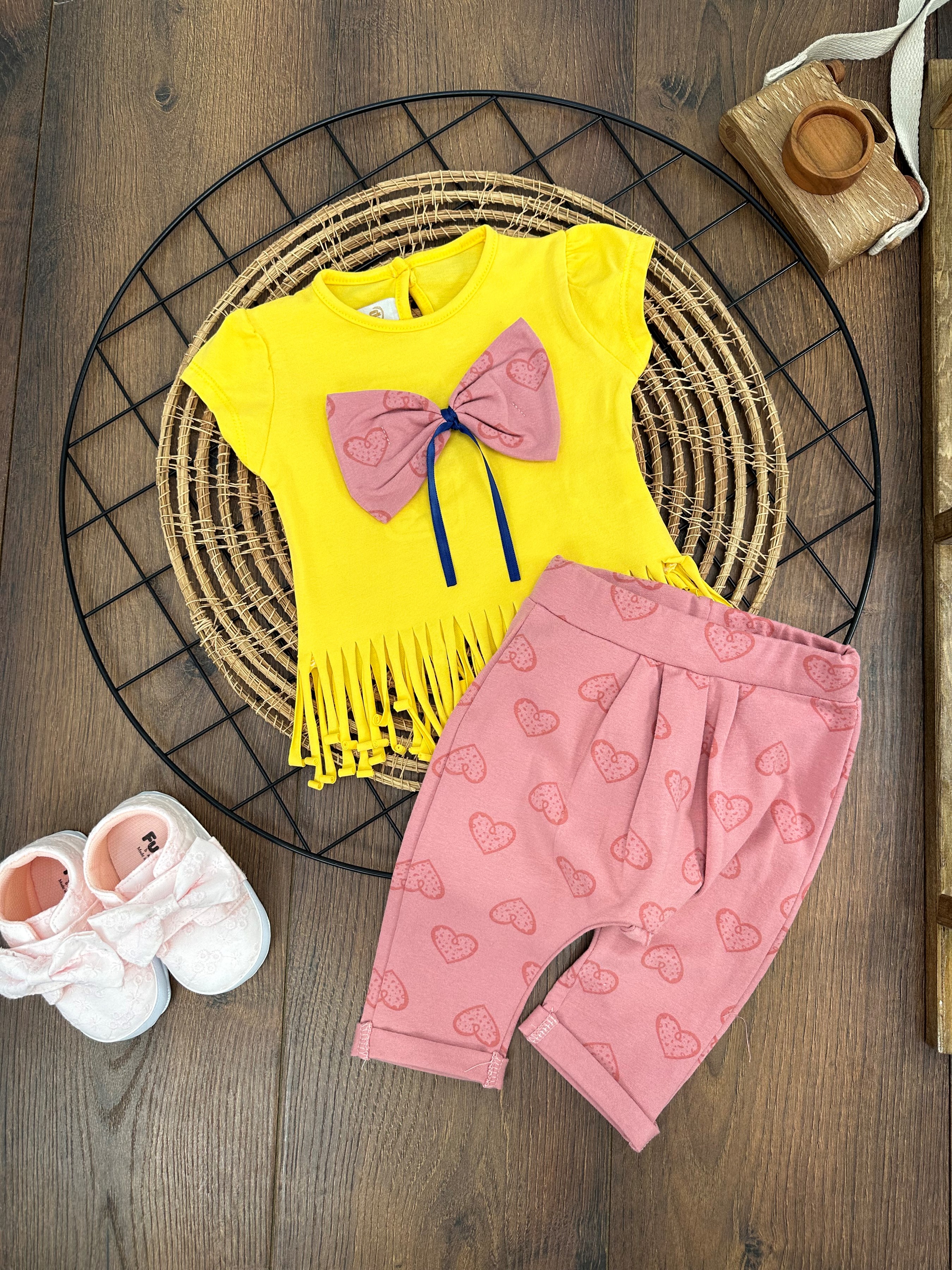 Fiyonk Detaylı Püsküllü Yazlık Kız Bebek Takım - SARI