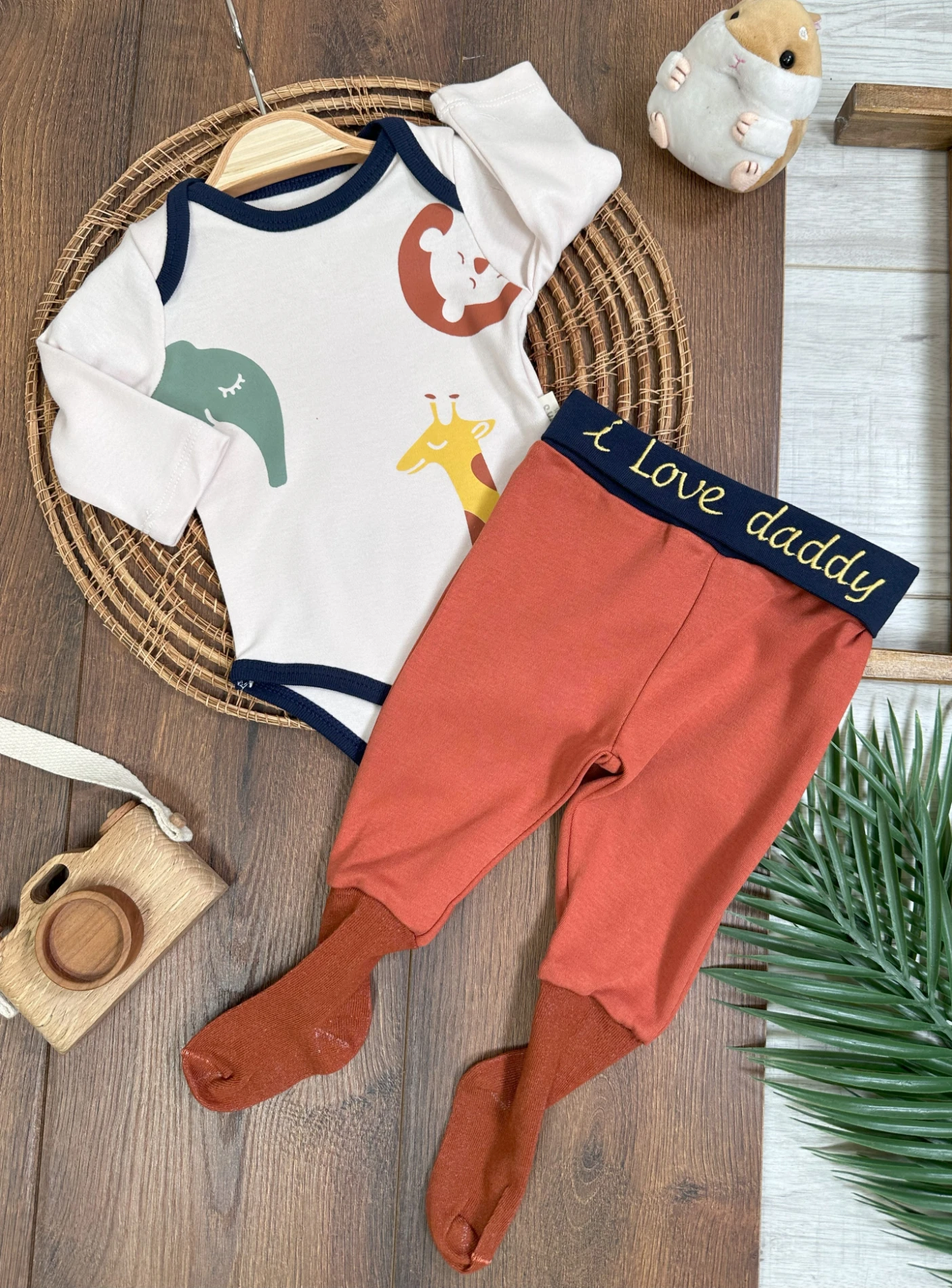 Safari Baskılı Çoraplı Alttan Çıtçıtlı Erkek Bebek Takım-Zıbın Takım - KİREMİT