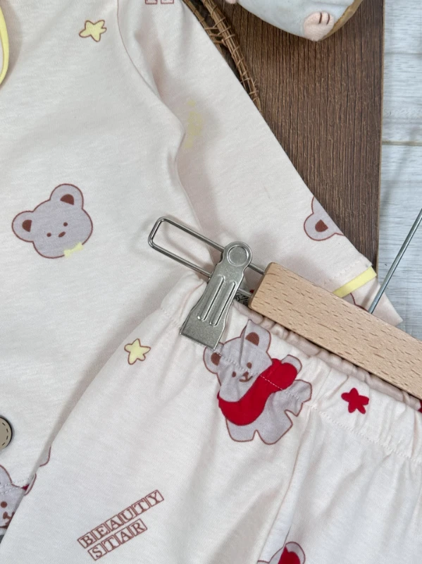 Ayıcık Baskılı %100 Pamuk Yumuşak Doku Kruvaze Yaka Önden Düğmeli Unisex Mevsimlik Pijama Takımı