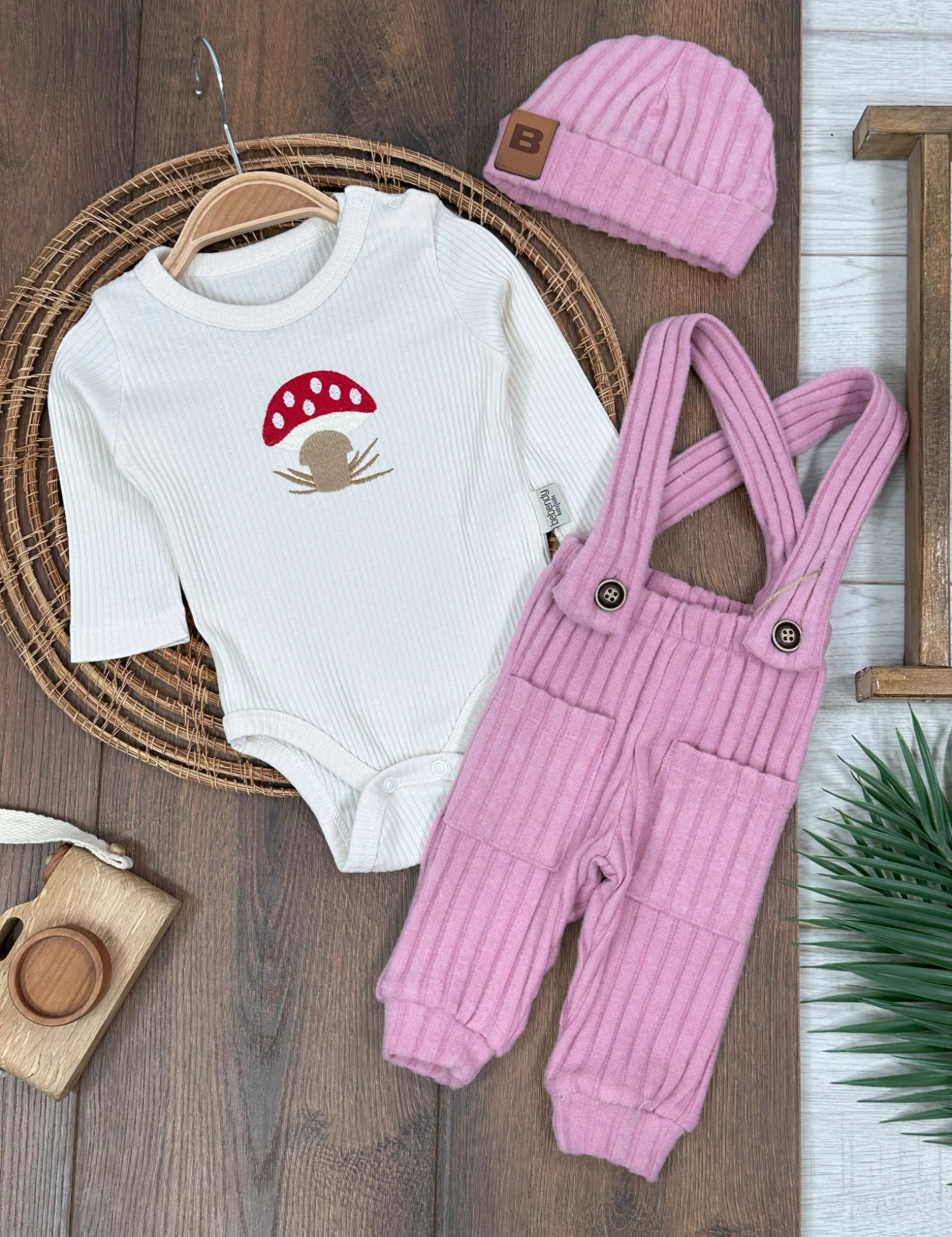 Salopet Bereli Mantar Nakışlı Alttan Çıtçıtlı Badi 3lü Kız Bebek Takım - FUŞYA