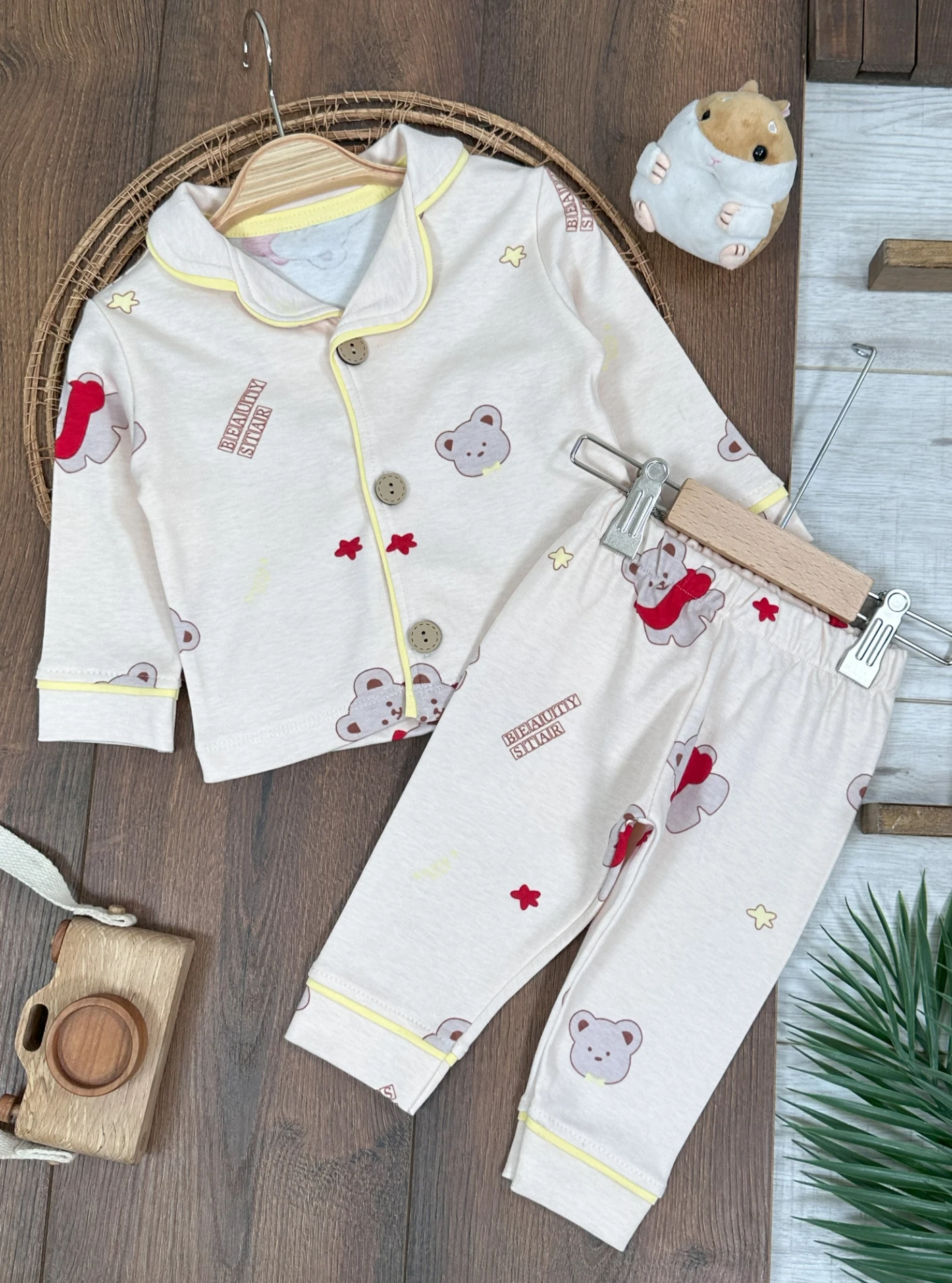 %100 Pamuk Yumuşak Doku Kruvaze Yaka Önden Düğmeli Mevsimlik Unisex Çocuk Pijama Takımı - KREM