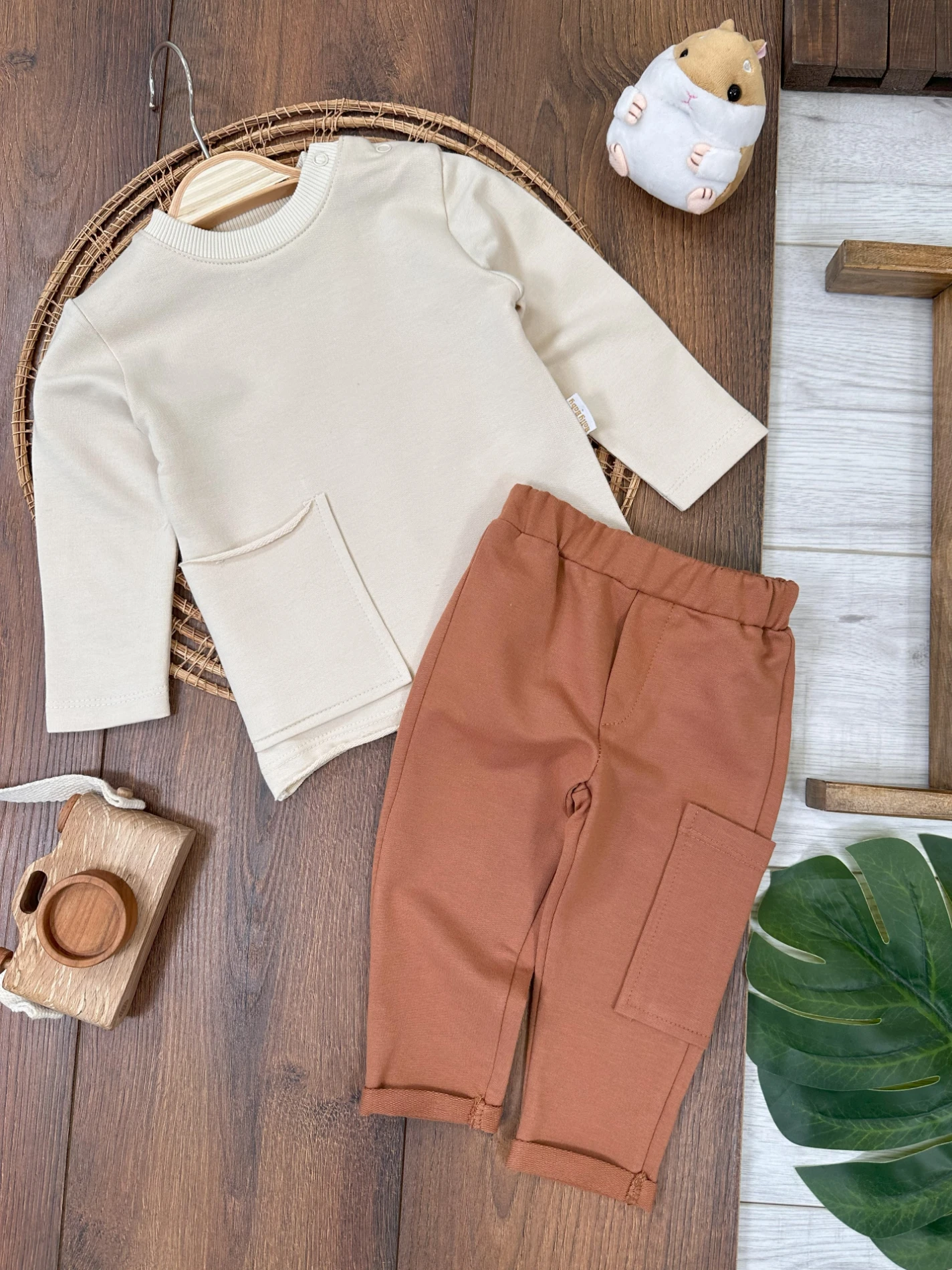 Cep Detaylı Omuzdan Çıtçıtlı Erkek Bebek Takım - KAHVE