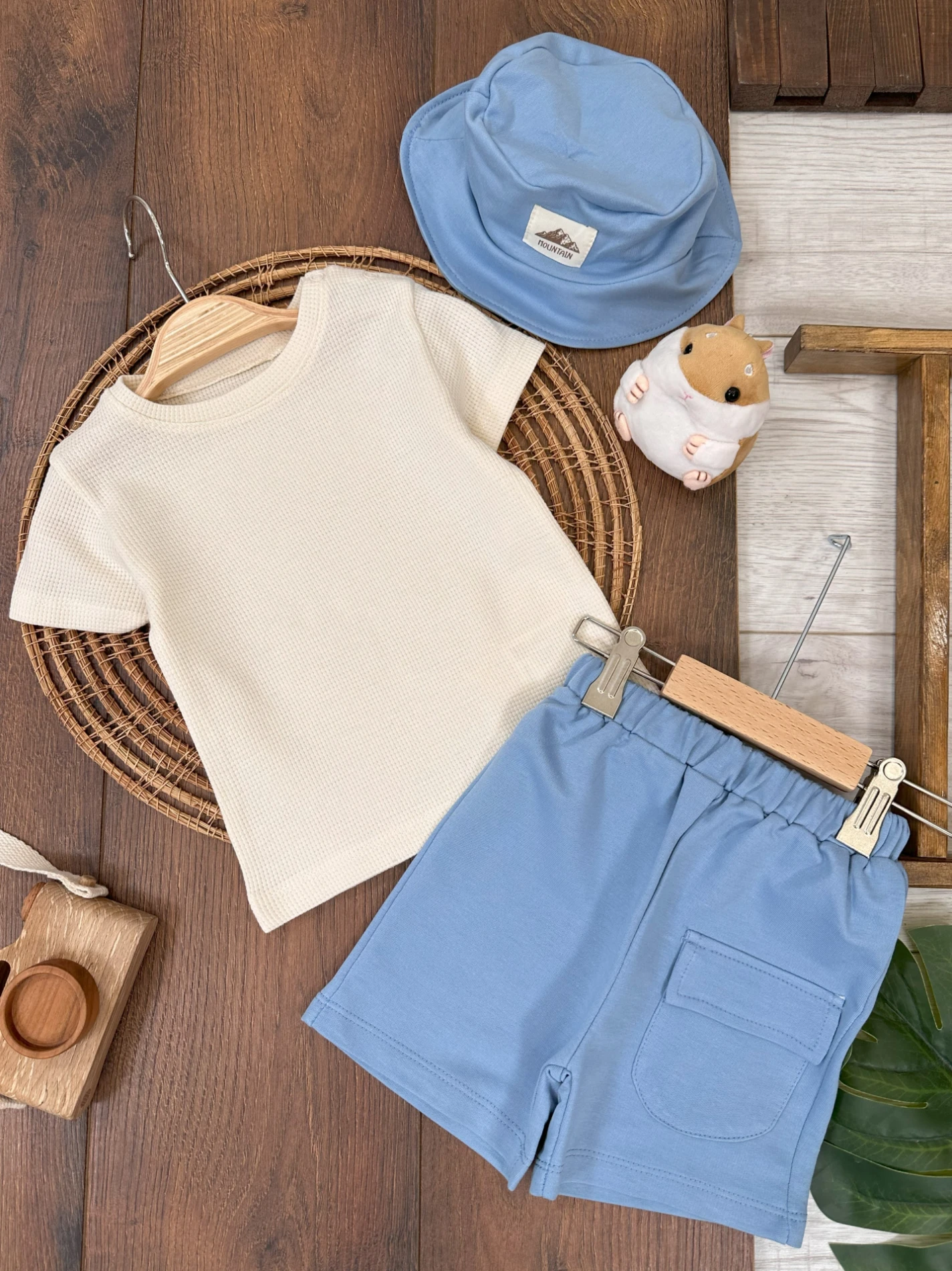 Oversize Geniş Kalıp Safari Şapkalı Cep Detaylı Omuzdan Çıtçıtlı Waffle Tshirt Yazlık Erkek Bebek Takım - MAVİ