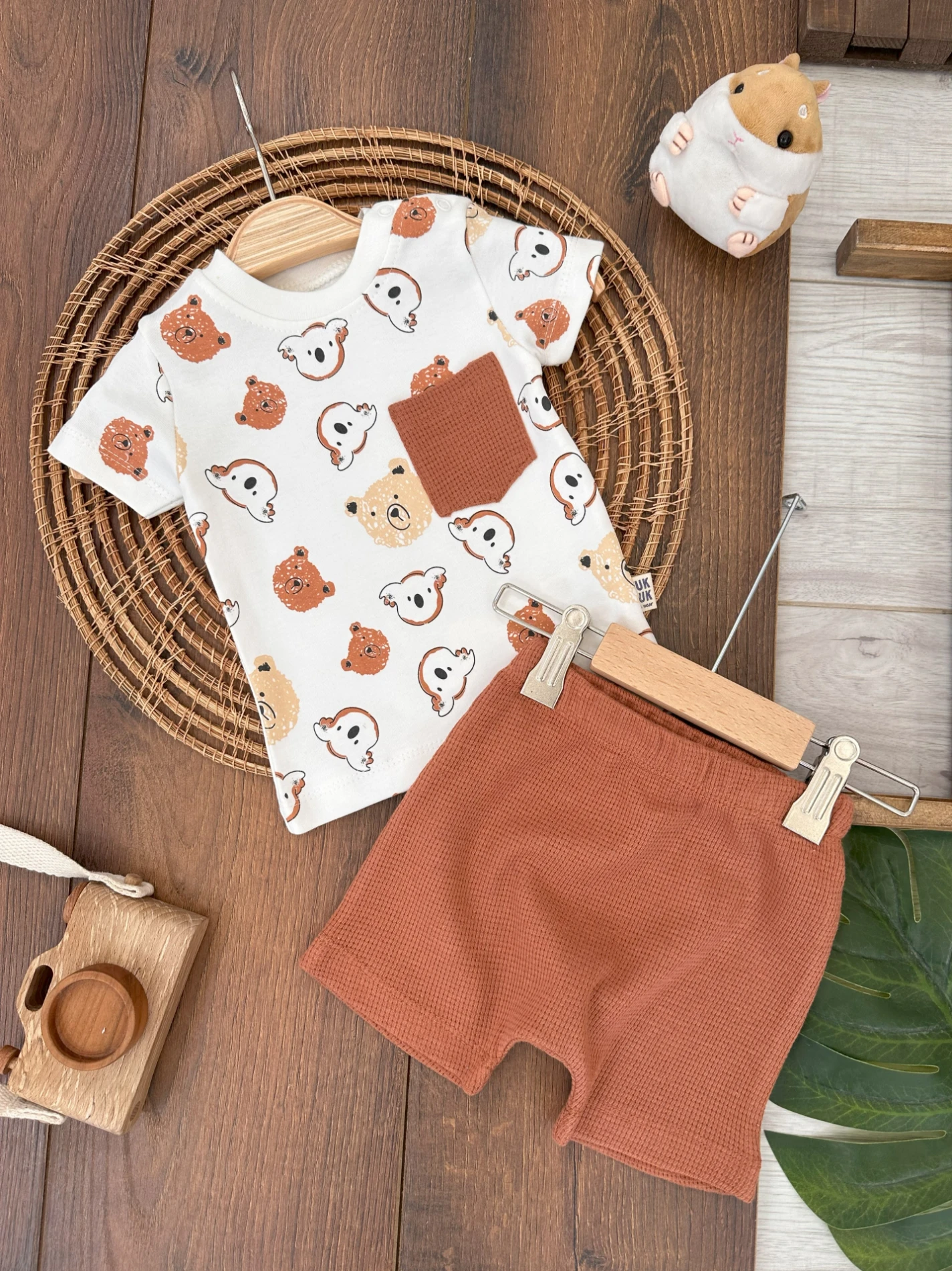 Ayıcık&Koala Baskılı Omuzdan Çıtçıtlı Waffle Şortlu Yazlık Erkek Bebek Takım - KAHVE
