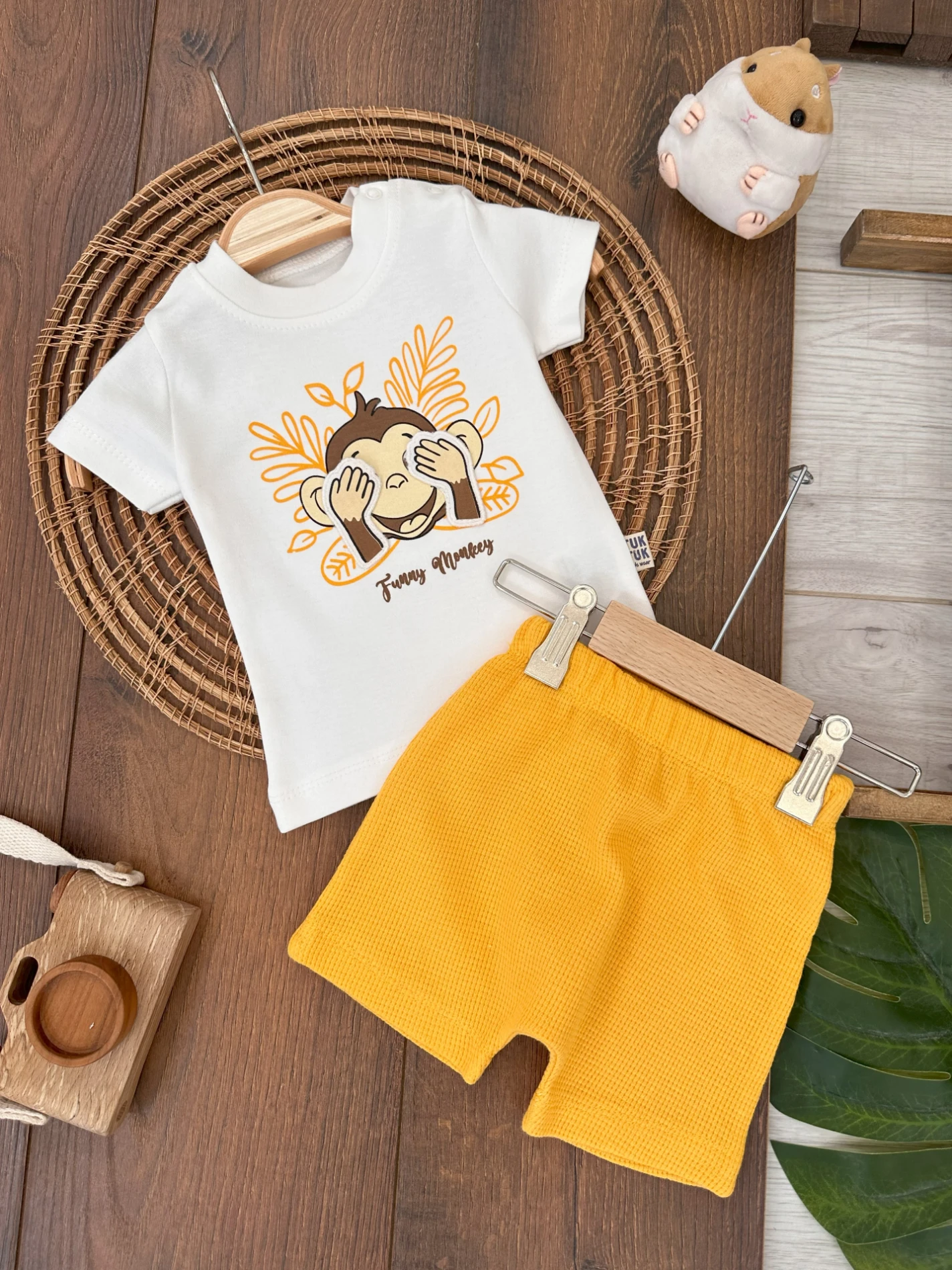 Monkey El Figürlü Omuzdan Çıtçıtlı Waffle Şortlu Yazlık Erkek Bebek Takım - SARI