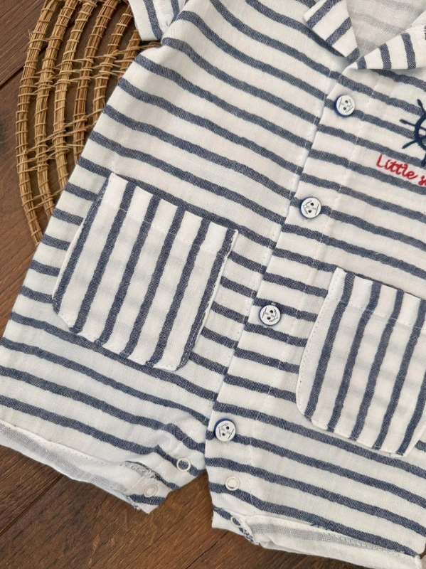 Müslin Dümen Nakışlı Düğmeli Alttan Çıtçıtlı Gemici Yazlık Erkek Bebek Tulum