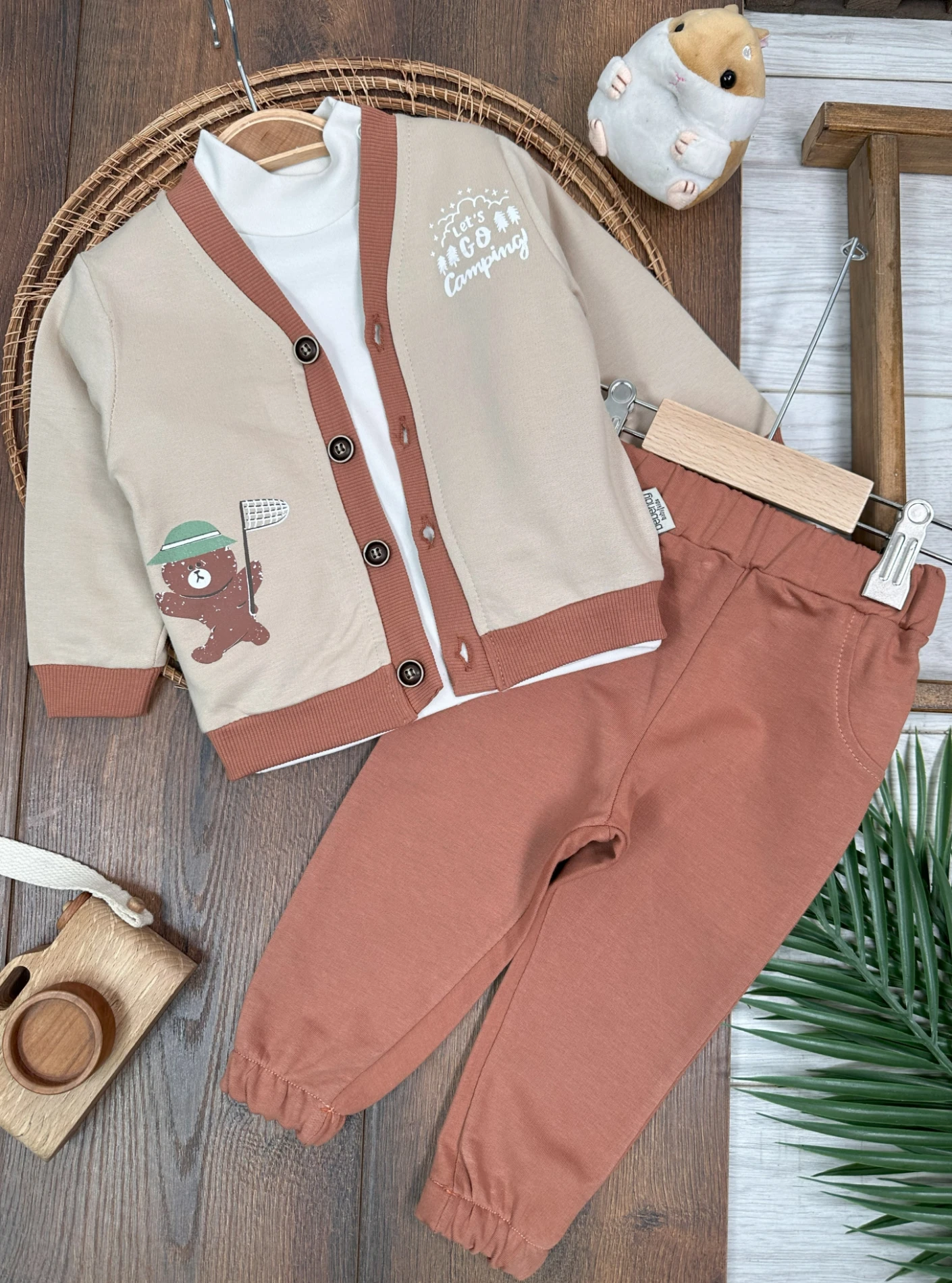 Kampçı Ayıcık Baskılı Önden Düğmeli Balıkçı Yaka Badi 3lü Erkek Bebek Takım