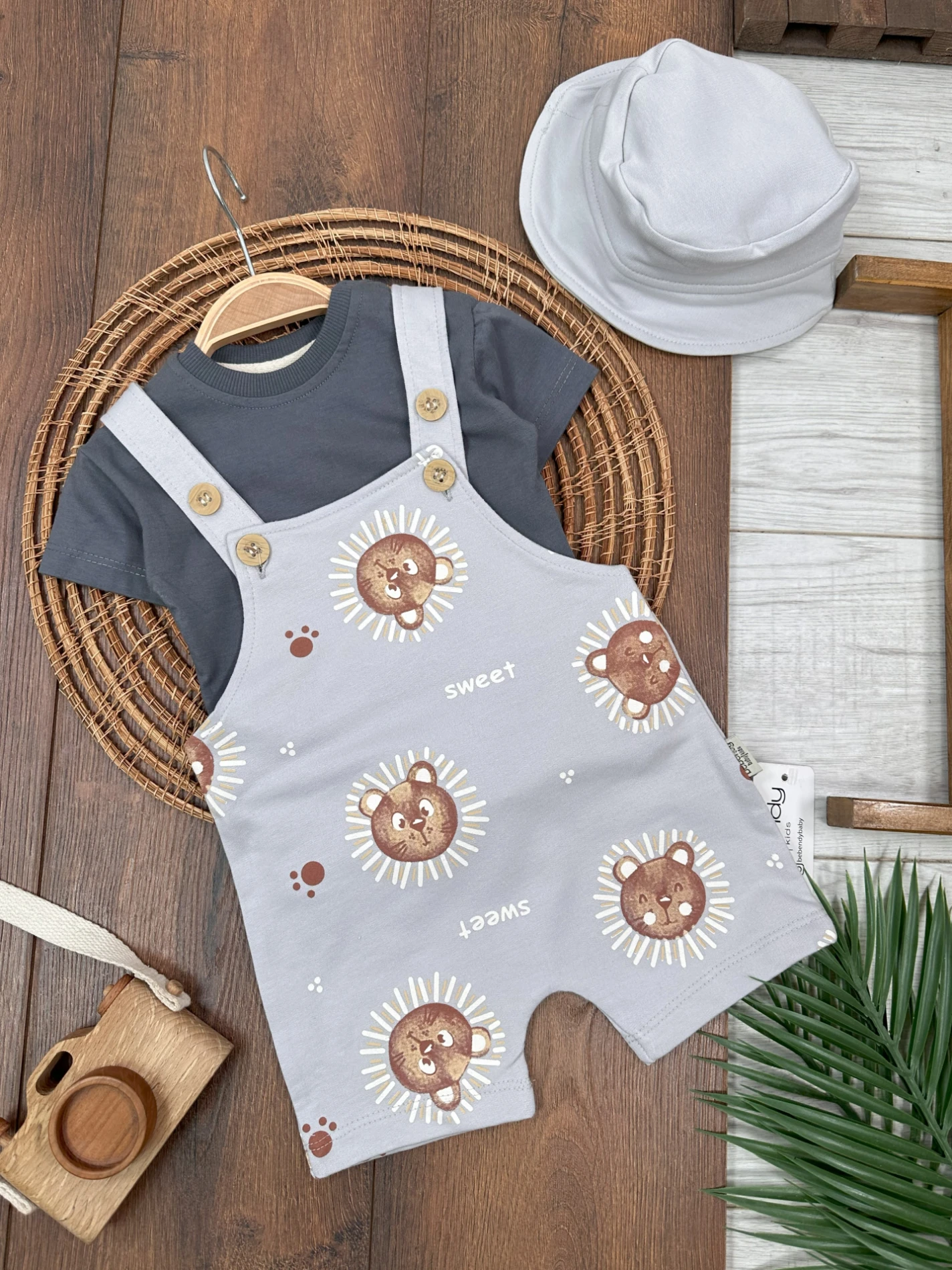 Ayıcık Baskılı Safari Şapkalı Omuzdan Çıtçıtlı Badi Yazlık Erkek Bebek Salopet Takım - GRİ