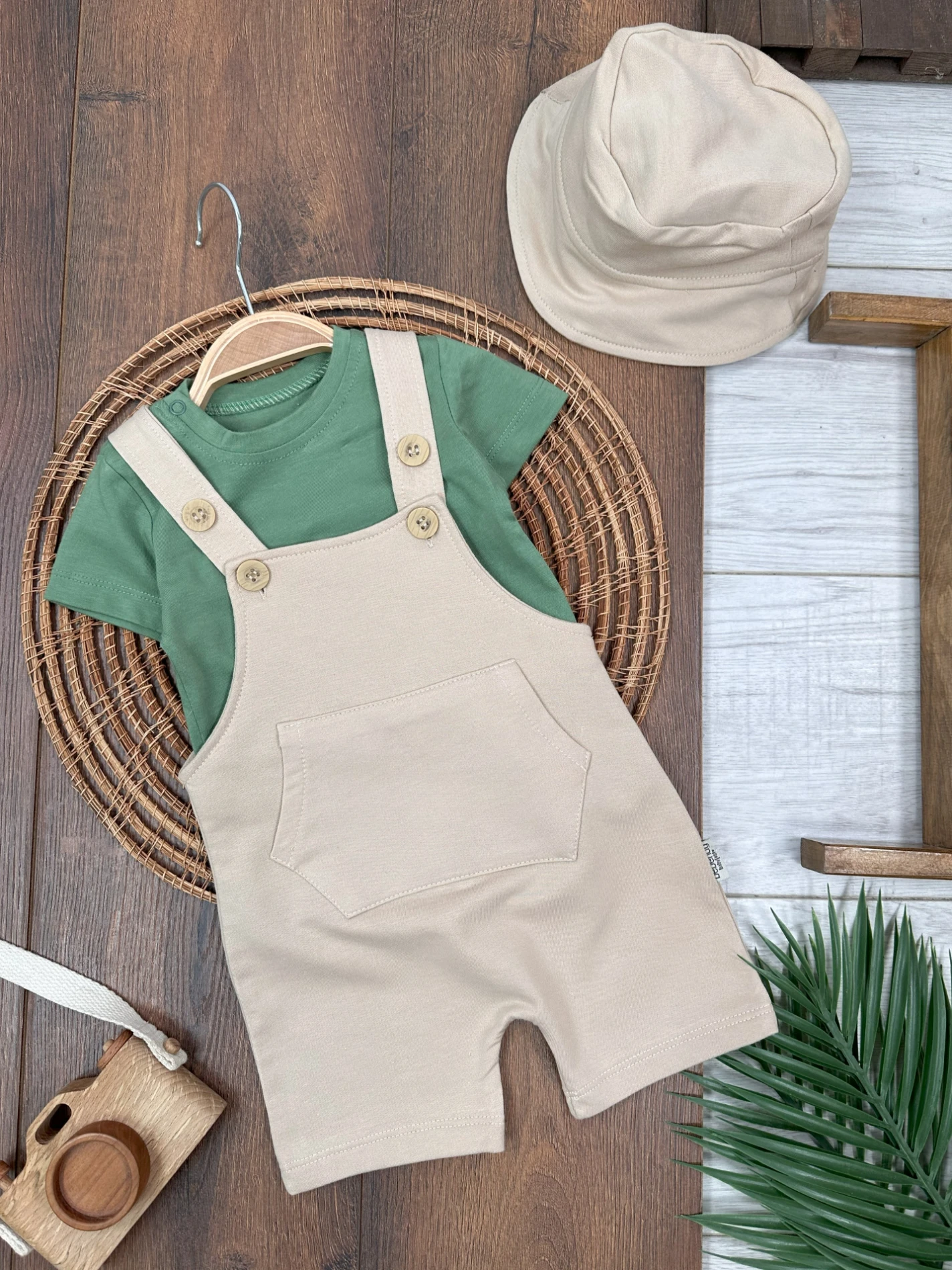 Şapkalı Kanguru Cep Omuzdan Çıtçıtlı Badi Yazlık Erkek Bebek Salopet Takım - SÜTLÜ KAHVE