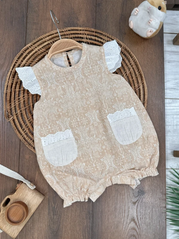Etnik Desen Omuzdan Fırfırlı Alttan Çıtçıtlı Yazlık Kız Bebek Tulum