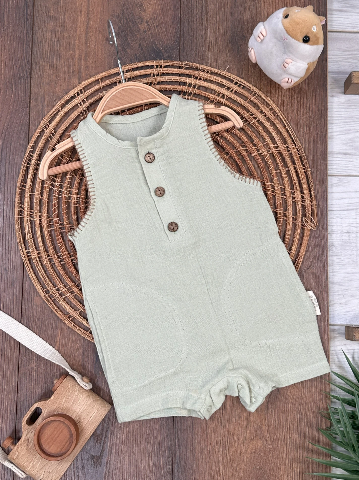 Müslin Önden Düğmeli Alttan Çıtçıtlı Yazlık Erkek Bebek Tulum - YEŞİL