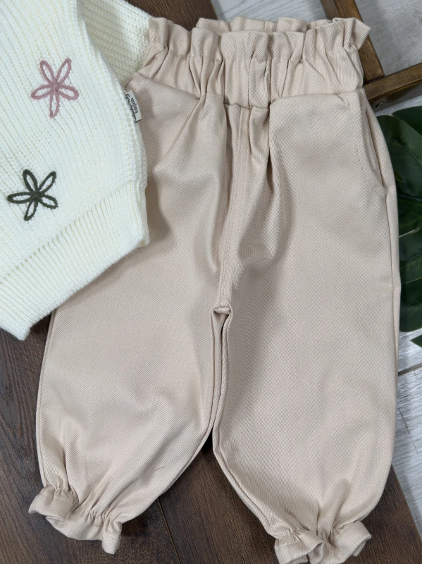 Triko Kazak Çiçek Nakışlı Bereli Likralı Gabardin Pantolon 3lü Kız Bebek/Çocuk Takım - BEJ
