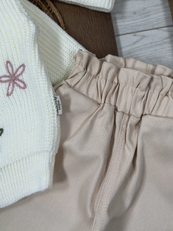 Triko Kazak Çiçek Nakışlı Bereli Likralı Gabardin Pantolon 3lü Kız Bebek/Çocuk Takım - BEJ
