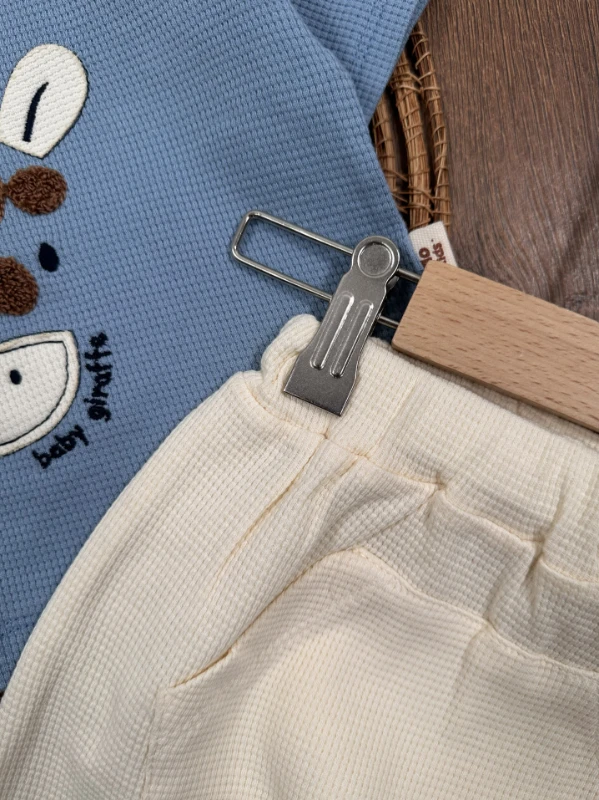 Waffle Nakışlı Omuzdan Çıtçıtlı Yazlık Erkek Bebek Takım - MAVİ