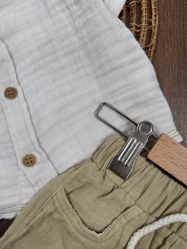  Müslin Gömlek Palmiye Nakışlı Fularlı Şortlu Yazlık Erkek Bebek Takım - BEJ