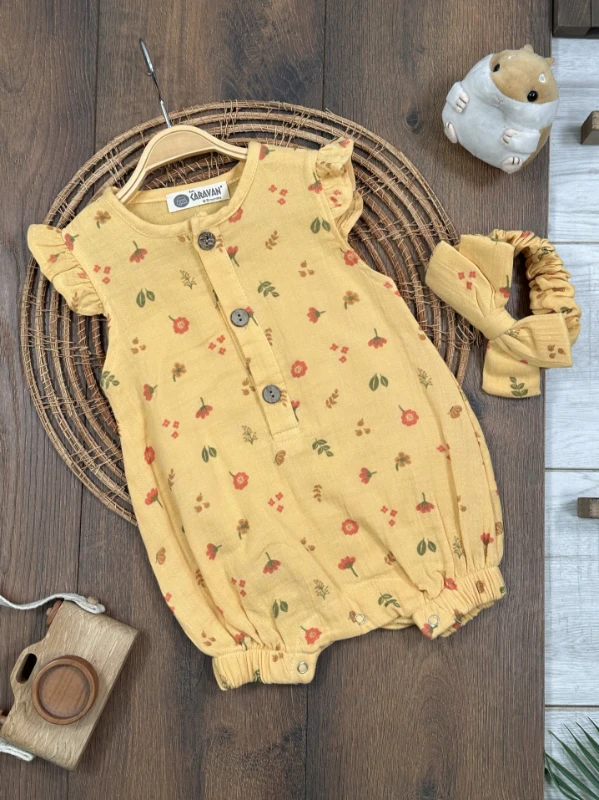 Müslin Çiçek Baskılı Bandanalı Düğmeli Alttan Çıtçıtlı Yazlık Kız Bebek Tulum - SARI