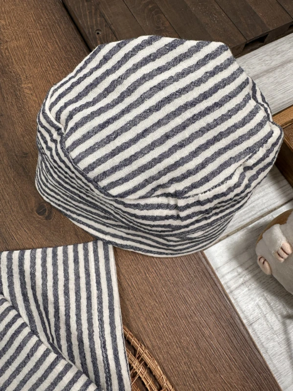 Müslin Çizgili Safari Şapkalı Düğmeli Cep Detaylı Şortlu Yazlık Erkek Bebek Takım - SÜTLÜ KAHVE