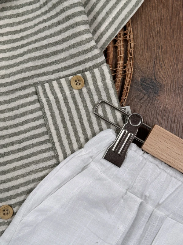 Müslin Çizgili Safari Şapkalı Düğmeli Cep Detaylı Şortlu Yazlık Erkek Bebek Takım - SÜTLÜ KAHVE