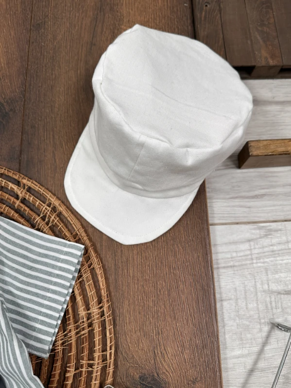 Çizgili Gömlek Askı Kemerli Şapkalı Keten Şortlu Yazlık Erkek Bebek Takım - YEŞİL