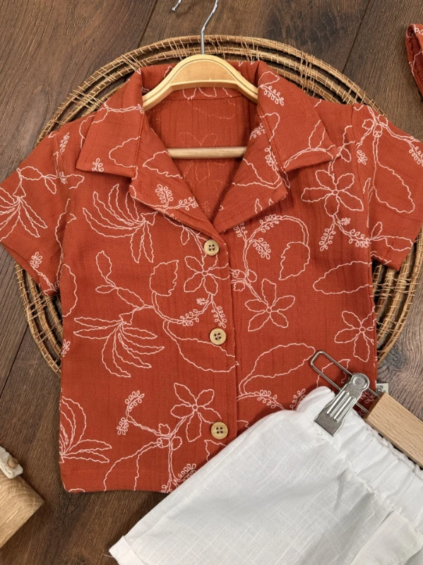 Müslin Hawaii Çiçek Baskılı Safari Şapkalı Düğmeli Şortlu Yazlık Erkek Bebek/Çocuk Takım - LACİVERT