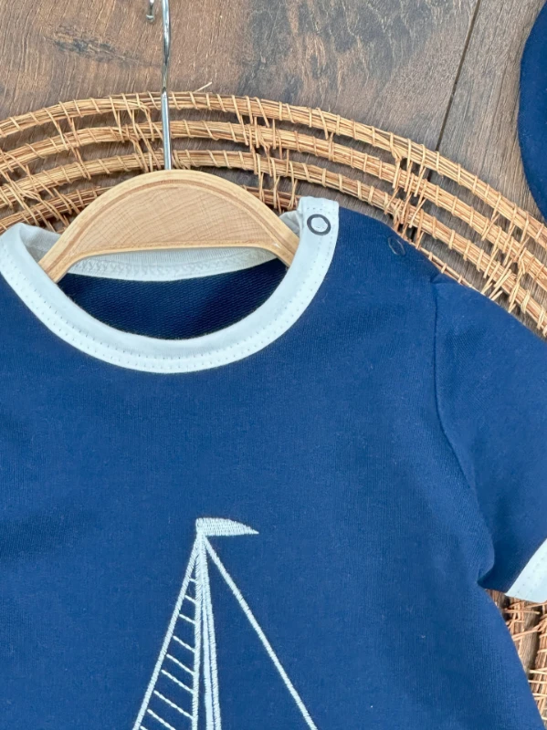 Yelken Nakışlı Şapkalı Çıtçıtlı Yazlık Erkek Bebek Tulum - BEYAZ