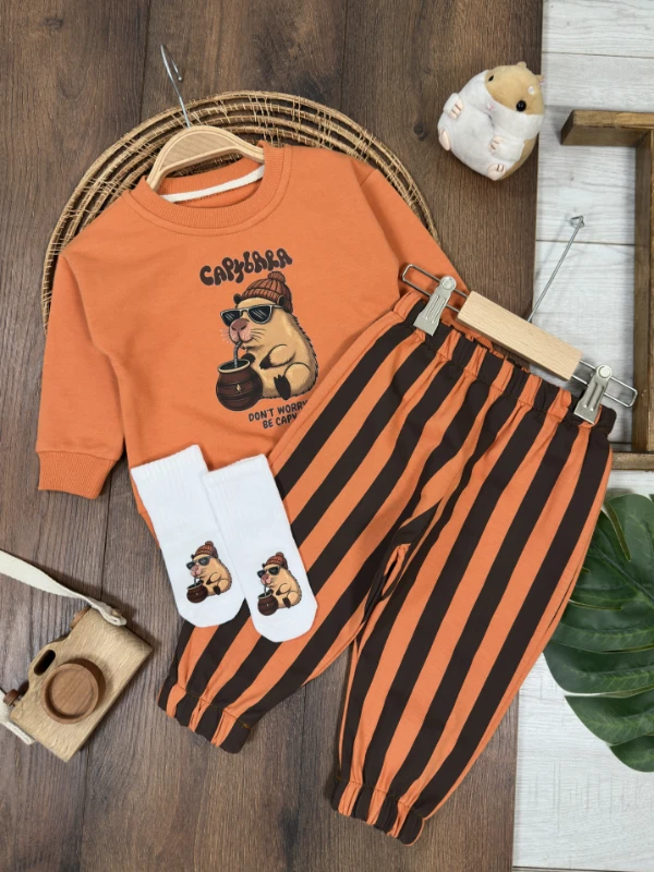 Çizgili Pantolon Capibara Baskılı Sweatshirt Çoraplı Mevsimlik 3lü Erkek Bebek/Çocuk Takım - TARÇIN