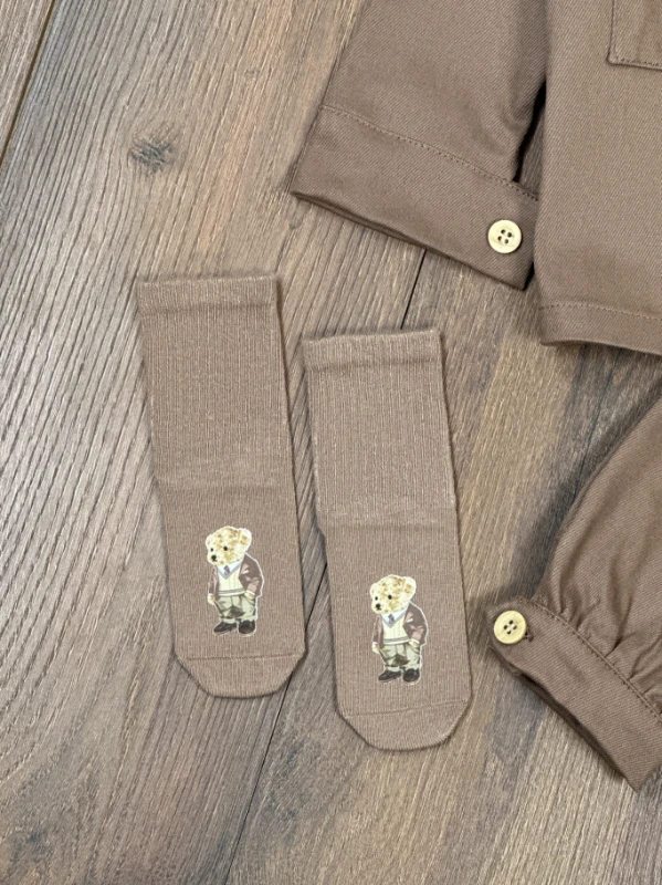 Gabardin Düğmeli Çoraplı Ayıcık Baskılı Badi Cep Detaylı Likralı 4lü Erkek Bebek/Çocuk Takım - KAHVE